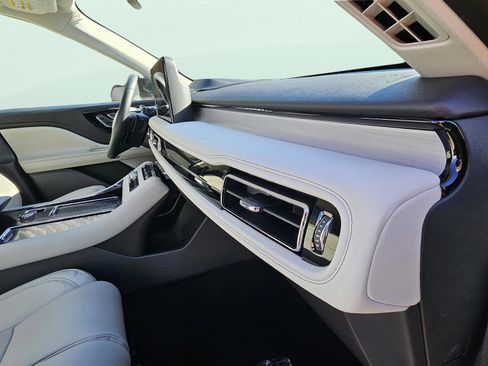 New 2026 Lincoln Aviator Reserve image 14