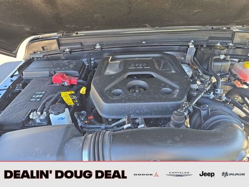 Used 2025 Jeep Wrangler Sahara image 22