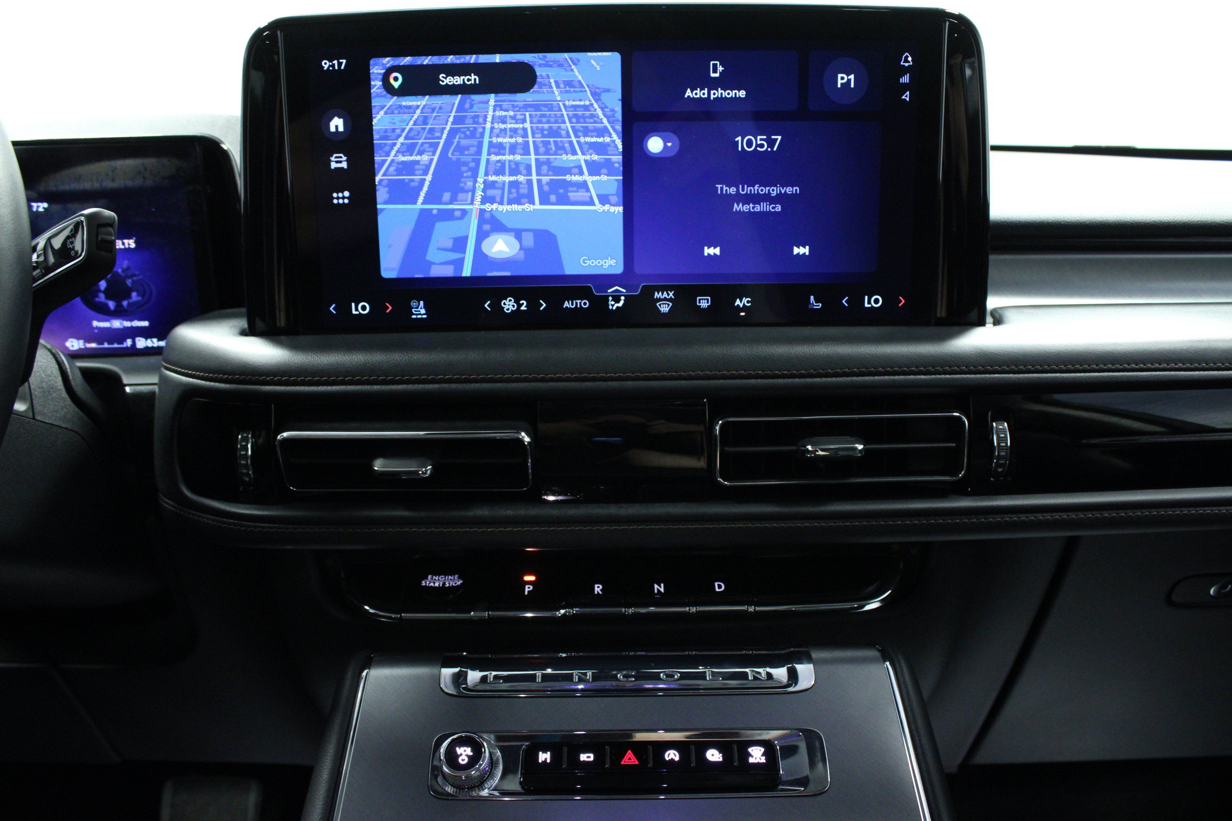 Used 2025 Lincoln Aviator AWD image 23