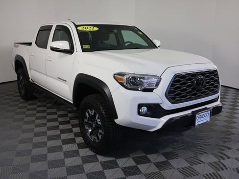 Used 2021 Toyota Tacoma TRD Off-Road AWD/4WD image 1