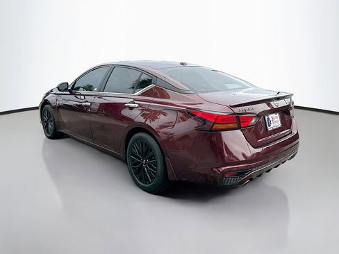 Used 2025 Nissan Altima 2.5 SV w/ SV Special Edition Package FWD image 5