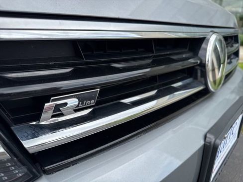 Used 2020 Volkswagen Tiguan SE R-Line AWD/4WD image 27