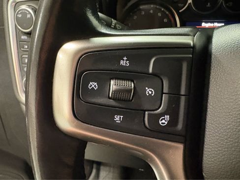 Used 2019 Chevrolet Silverado 1500 LT Trail Boss AWD/4WD image 18