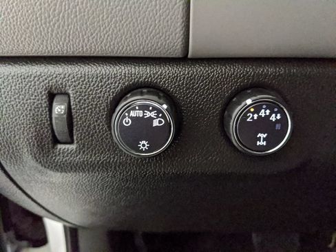 Used 2018 Chevrolet Colorado W/T w/ WT Convenience Package AWD/4WD image 13