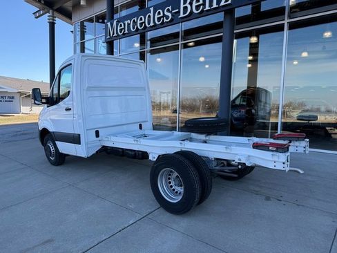 Used 2024 Mercedes-Benz Sprinter 4500 image 7