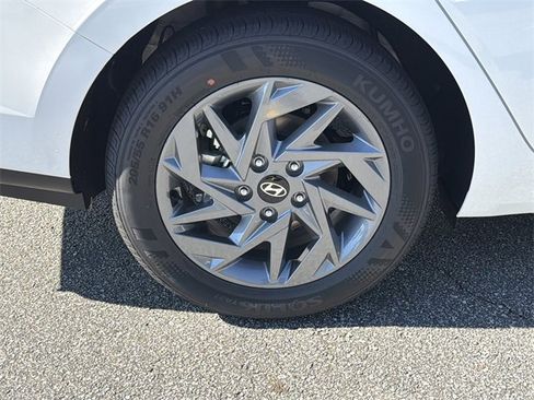 New 2026 Hyundai Elantra Blue image 17