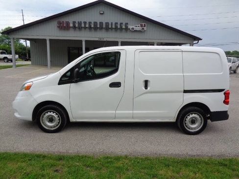 Used 2021 Nissan NV200 S FWD image 2