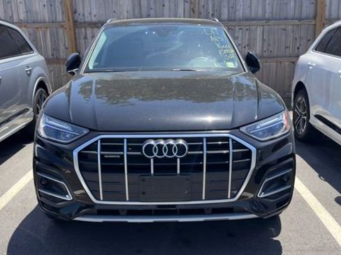 Used 2023 Audi Q5 2.0T Premium w/ Convenience Package AWD/4WD image 12