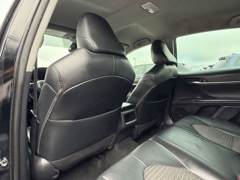 Used 2022 Toyota Camry SE FWD image 16