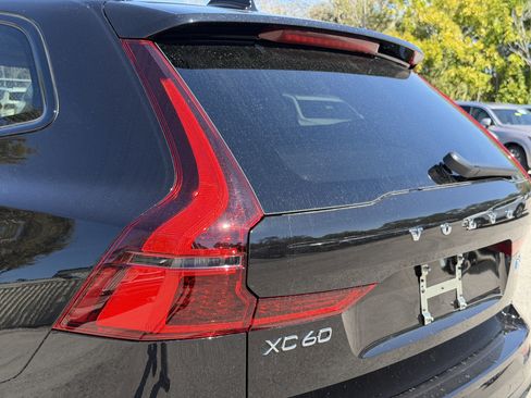 New 2026 Volvo XC60 B5 Ultra w/ Protection Package image 9