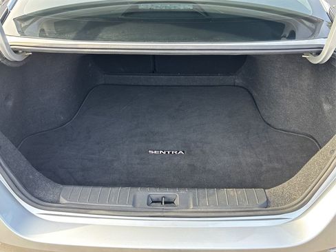 Used 2020 Nissan Sentra SV image 11