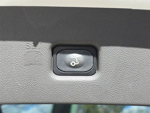 Used 2020 Lincoln Nautilus FWD w/ Equipment Group 101A image 17