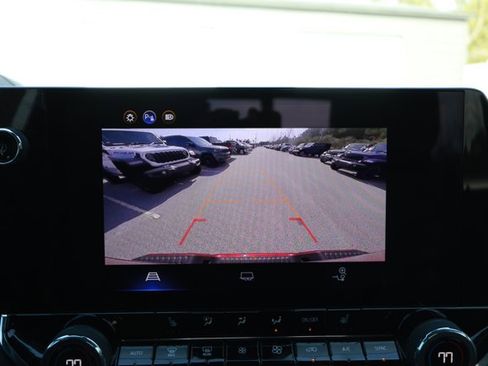 Used 2025 Chevrolet Colorado LT w/ Advanced Trailering Package image 17