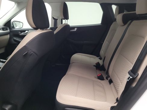 Used 2021 Ford Escape SE FWD image 18