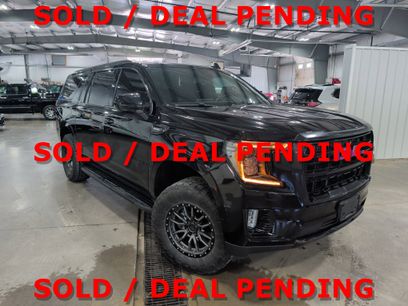 Used 2022 GMC Yukon XL SLE