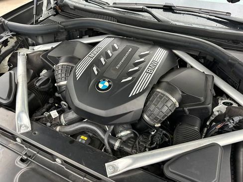 Used 2021 BMW X7 M50i w/ Executive Package image 50