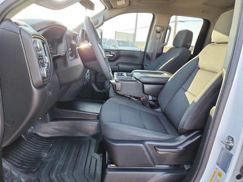 Used 2024 GMC Sierra 3500 Pro w/ Convenience Package image 11