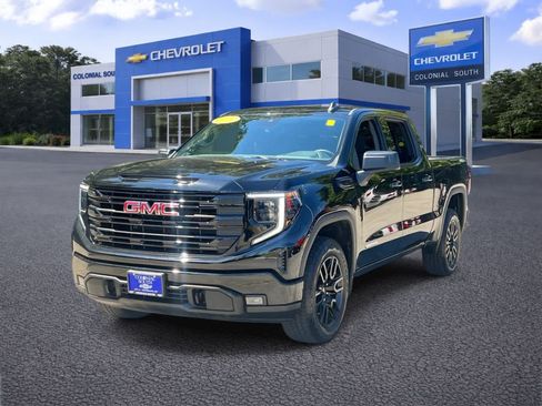 Used 2024 GMC Sierra 1500 Elevation AWD/4WD image 2
