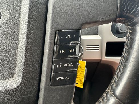 Used 2010 Ford F150 Lariat AWD/4WD image 22