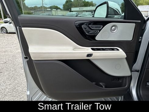 Used 2020 Lincoln Aviator Black Label Grand Touring w/ Class IV Trailer Tow Package image 10