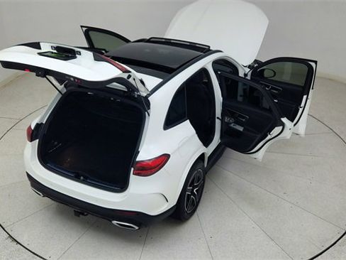 Used 2024 Mercedes-Benz GLC 300 4MATIC w/ AMG Line image 87