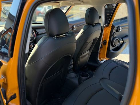 Used 2017 MINI Cooper 4-Door Hardtop image 25