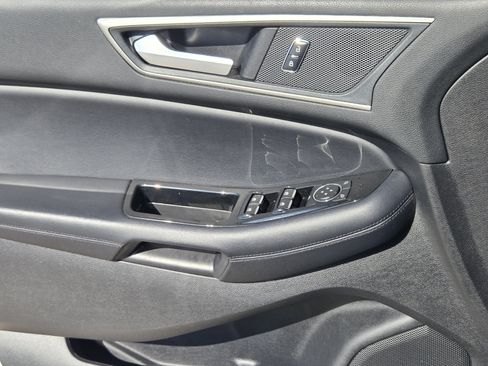 Used 2018 Ford Edge SEL w/ Equipment Group 201A image 19