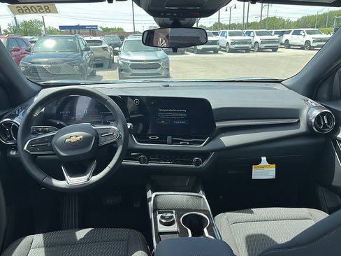 New 2026 Chevrolet Equinox LT FWD image 9