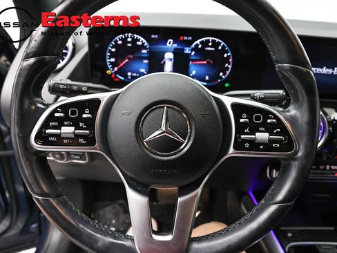Used 2023 Mercedes-Benz GLA 250 4MATIC w/ Premium Package image 10