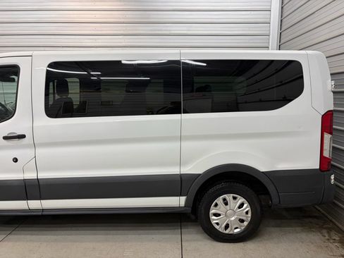 Used 2015 Ford Transit 150 XLT RWD image 5
