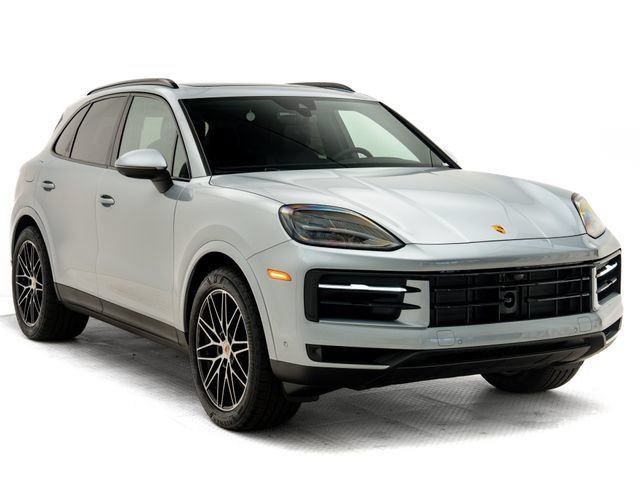 Certified 2026 Porsche Cayenne AWD/4WD image 28