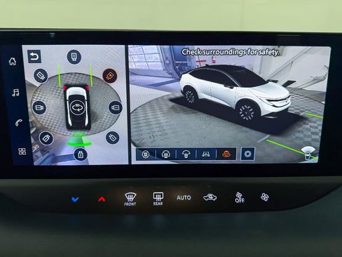 New 2026 Nissan Leaf S image 13