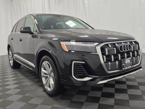 Used 2025 Audi Q7 3.0T Premium Plus image 8
