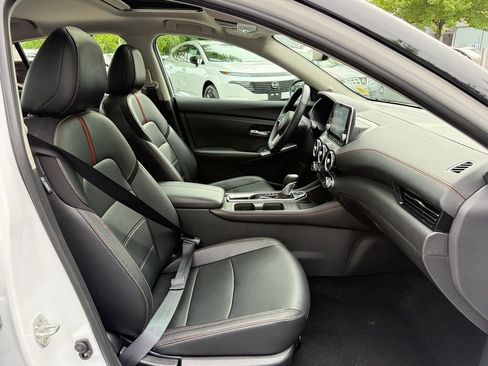 Used 2023 Nissan Sentra SR w/ SR Premium Package FWD image 28