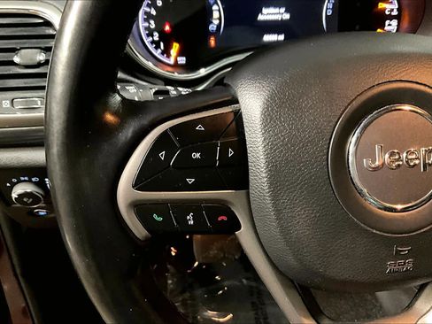 Used 2020 Jeep Grand Cherokee Altitude image 25