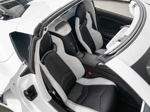 Used 2021 Chevrolet Corvette Stingray Premium Cpe w/ Z51 Performance Package RWD image 24