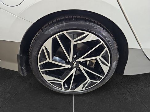 Used 2024 Hyundai Ioniq 6 SEL AWD/4WD image 32