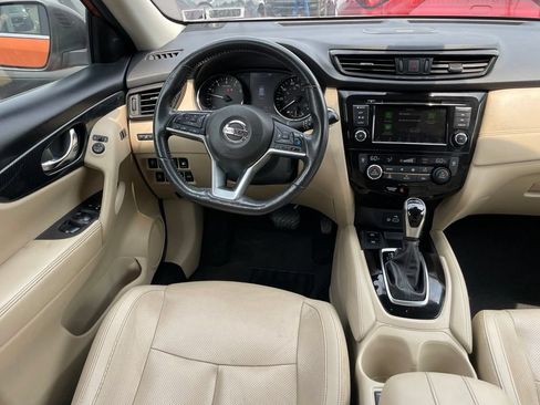 Used 2019 Nissan Rogue SL w/ Premium Package AWD/4WD image 8