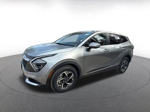 Used 2025 Kia Sportage LX image 10