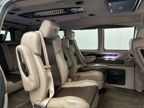 Used 2020 Chevrolet Express 2500 Explorer Limited SE w/ Enhanced Convenience Package image 42