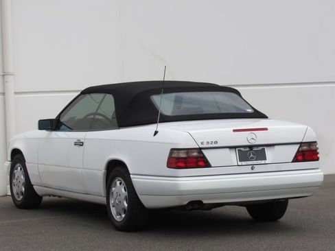 Used 1994 Mercedes-Benz E 320 Convertible image 5