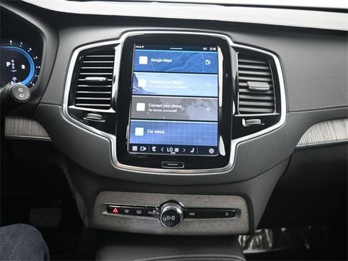 Used 2023 Volvo XC90 B6 Ultimate w/ Protection Package Premier image 13
