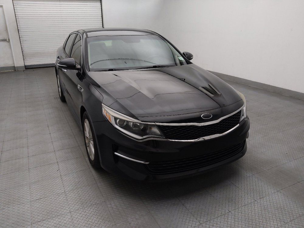 Used 2018 Kia Optima LX w/ 17" Alloy Wheels Package FWD image 14