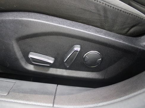 Used 2017 Ford Fusion SE image 13