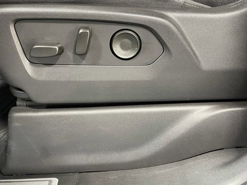 Used 2024 Chevrolet Silverado 1500 LT image 20