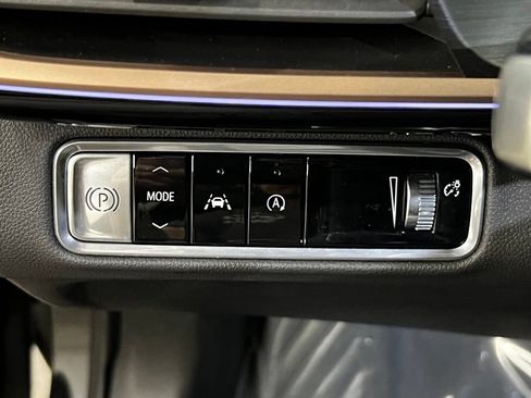 Certified 2025 Buick Envision Sport Touring AWD/4WD image 14