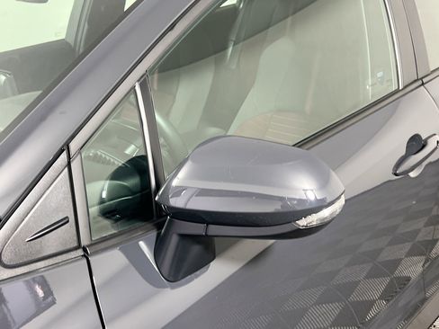 Used 2025 Toyota Corolla SE image 12