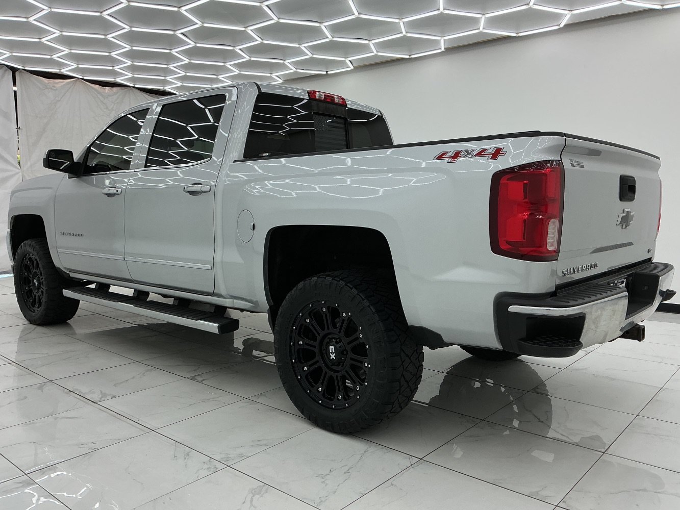 Used 2016 Chevrolet Silverado 1500 LTZ AWD/4WD image 14