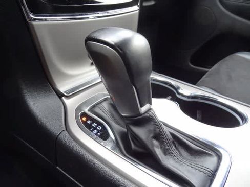 Used 2021 Jeep Grand Cherokee Laredo X AWD/4WD image 34