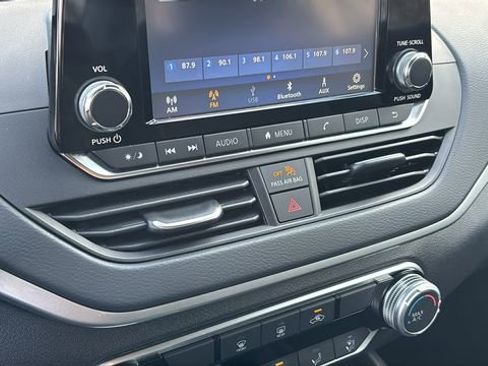 Used 2024 Nissan Altima 2.5 S image 21